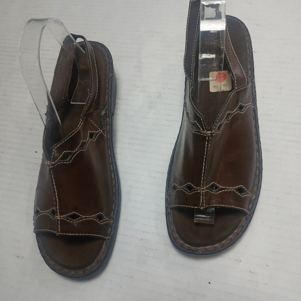 Life Stride Women's Peeptoe Brown Leather Slip-on Sandals Size 11M